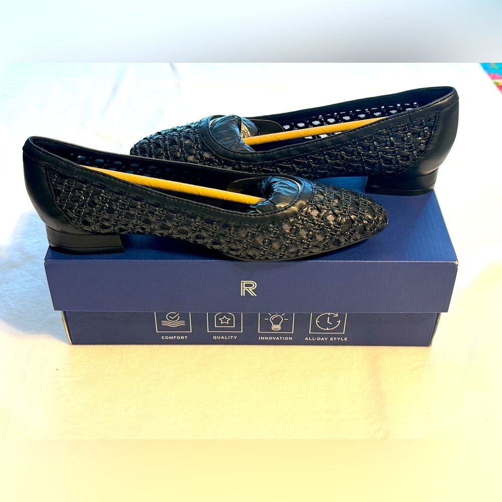 *NWT ROCKPORT Black Woven Leather Flats - Picture 2 of 10